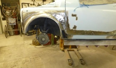 svg+xml;charset=utf-8,%3Csvg%20xmlns%3D Fahrzeuge restaurieren - wagenschmitte.com | Jucker Technik AG, Neerach