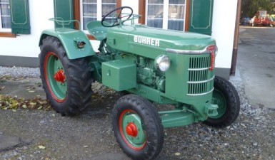 svg+xml;charset=utf-8,%3Csvg%20xmlns%3D Fahrzeuge restaurieren - wagenschmitte.com | Jucker Technik AG, Neerach